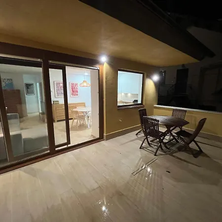 Casita Con Encanto Ii, Junto A Comillas * Canales (Cantabria)