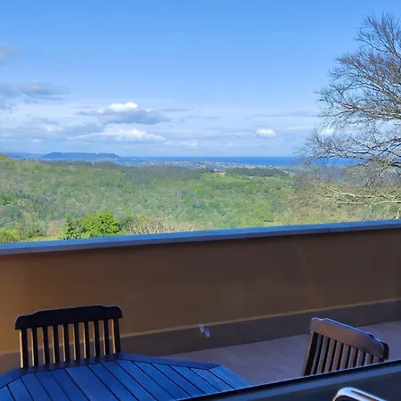 Casita Con Encanto Ii, Junto A Comillas