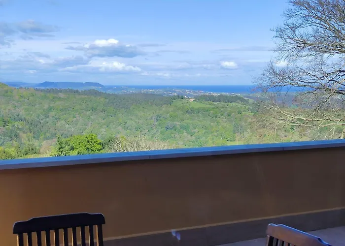 Casita Con Encanto Ii, Junto A Comillas